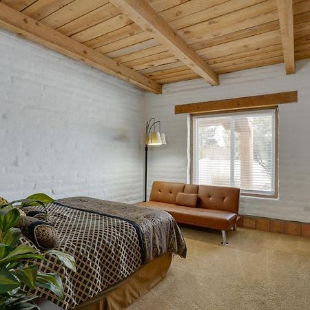 Las Cruces Home La Casa Blanca With Courtyard Экстерьер фото