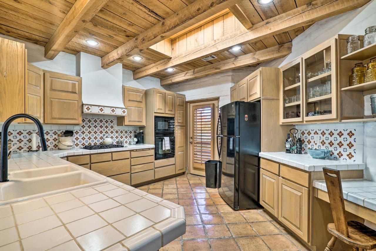 Las Cruces Home La Casa Blanca With Courtyard Экстерьер фото